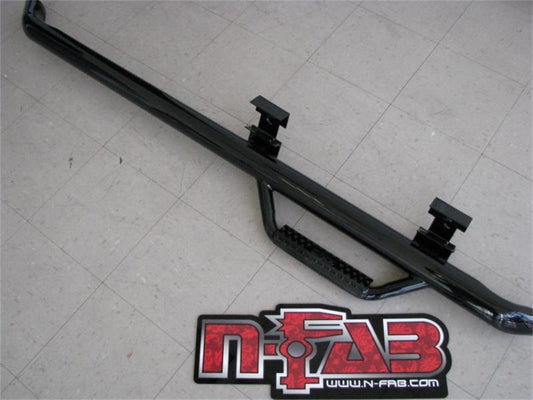 N-Fab Nerf Step 99-06 Chevy-GMC 1500/2500 Regular Cab - Gloss Black - Cab Length - 3in